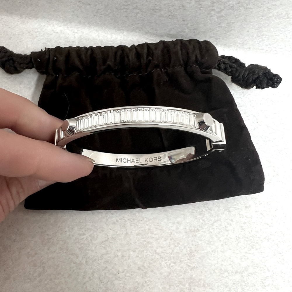 MICHEAL KORS BANGLE BRACELET - WORN TWICE